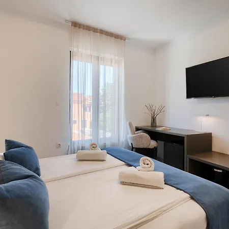 Pula City Center Accommodation - Breakfast Included-3